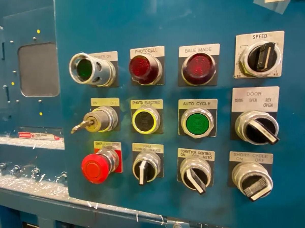 Used NEXGEN GEMINI-XTREME BALER MANUFACTURED 2012