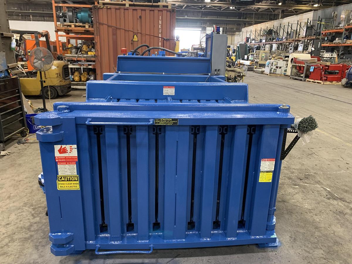 Used EXCEL EX62 CLOSED DOOR BALER 20HP TWIN RAM CYLINDERS
