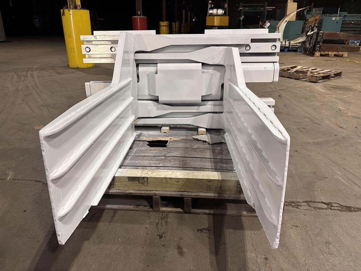 Used CASCADE MODEL 70D45143R0 CLASS III BALE CLAMP ATTACHMENT