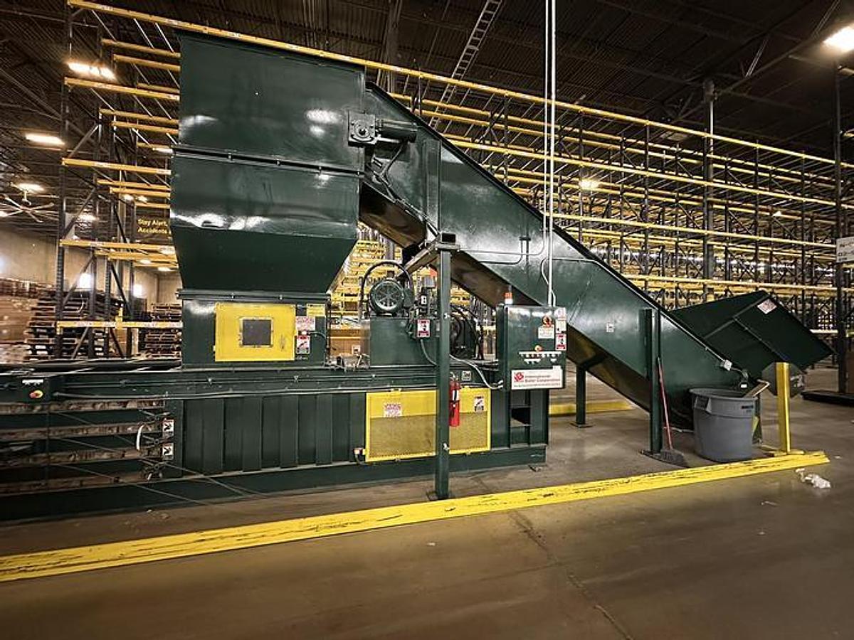 Used INTERNATIONAL BALER MODEL NA-1295-48 HORIZONTAL CLOSED DOOR BALER 30HP