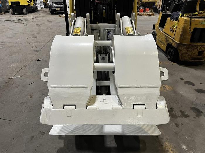 Used 12,000 POUND HYSTER S120FTPRS PAPER ROLL CLAMP TRUCK-PENDING AUC