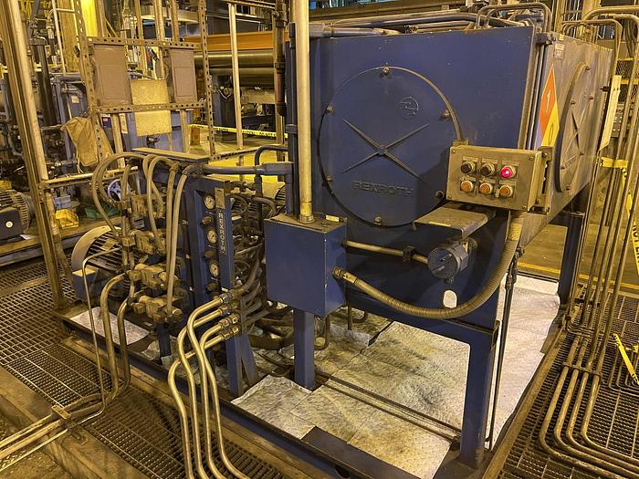 Used MOBIL HYDRAULIC OIL GEAR