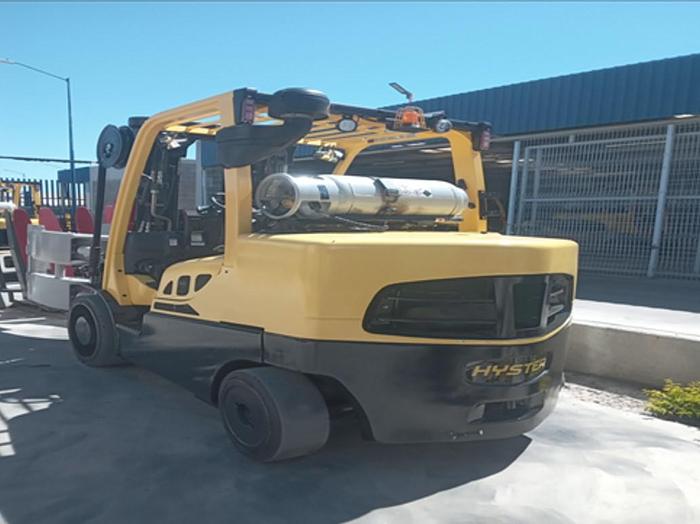 Used 15,500 POUND HYSTER MODEL S155FT FORKLIFT WITH CASCADE PAPER ROLL CLAMP ATTACHMENT