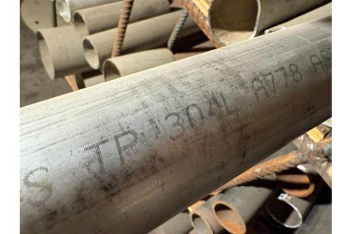 Used LARGE AMOUNT OF CAST, STAINLESS STEEL, ALUMINUM, GALVINIZED AND PVC PIPES