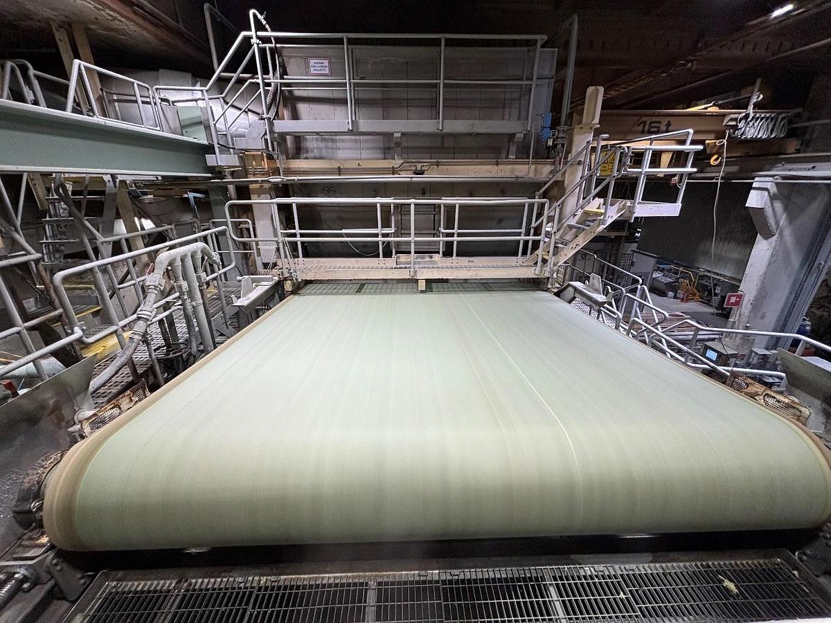 Used 140" (3550mm) VALMET TISSUE MACHINE TWIN WIRE 100 TPD