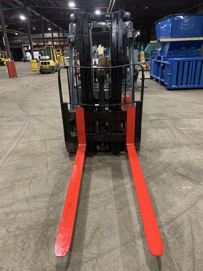 Used 5,000 LB. LINDE MDL H25T  2-STAGE MAST LH89"/RH120" CLASS III PNEUMATIC TIRES