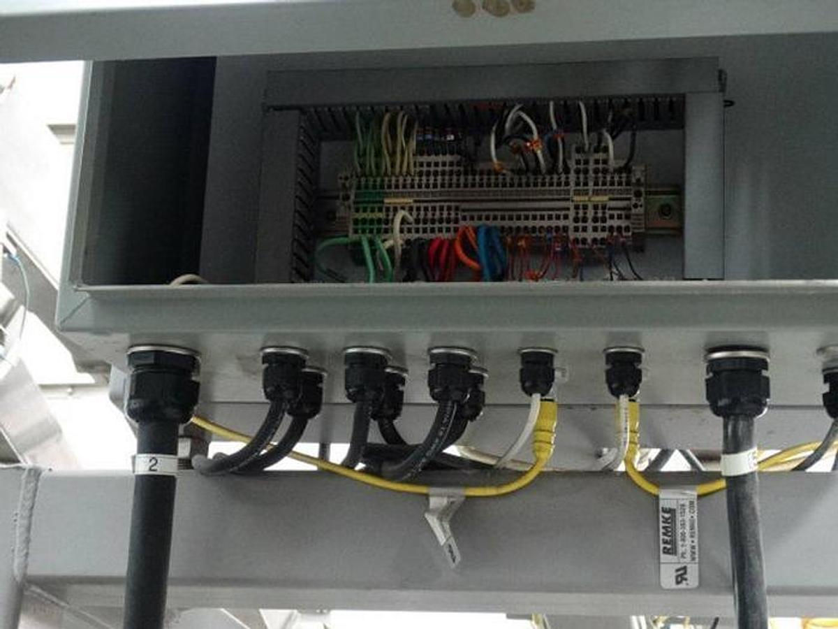 Used WEIGHPACK SYSTEMS INC MODEL COUNTING DEVICE TW/TP LINEAR COUNTER AND VS BAGGING SYSTEM