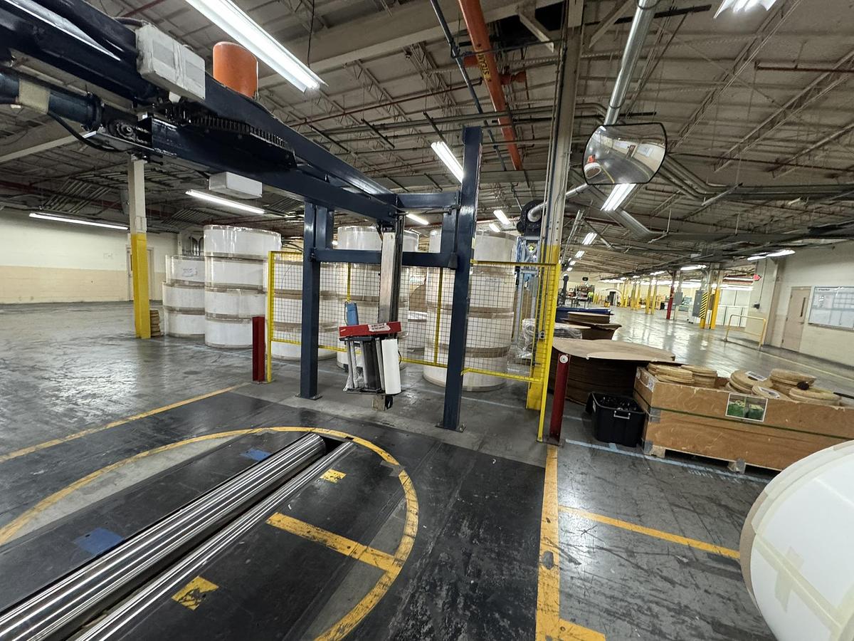 Used WULFTEC MODEL WRT-200-CW PALLET WRAPPER