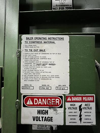 Used PHILADELPHIA TRAMRAIL (PTR) MODEL 3400HD VERTICAL BALER