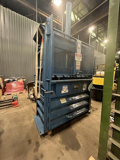 Used MARATHON VERTICAL BALER MODEL 6030RB