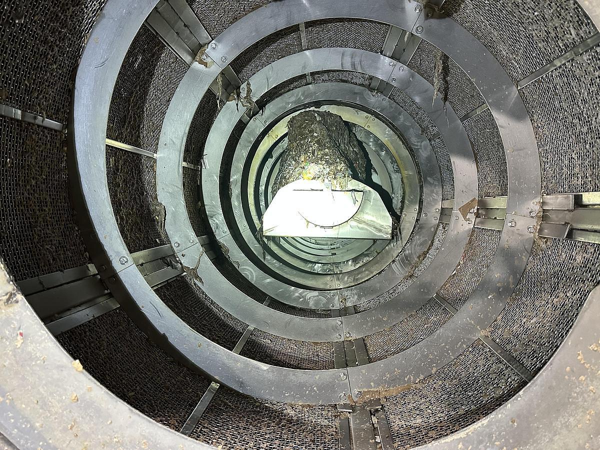 Used BAYCOR MODEL MD-S48168TH FIBRE DRUM SCREEN  S/S