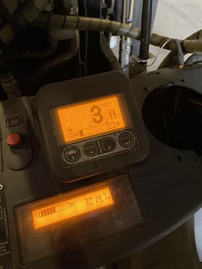 Used TOYOTA 8FGC55U-PRS 12000LB CAPACITY TRUCK W/CASCADE 60" DIA. ROLL CLAMP