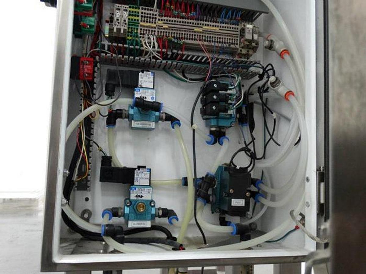 Used WEIGHPACK SYSTEMS INC MODEL COUNTING DEVICE TW/TP LINEAR COUNTER AND VS BAGGING SYSTEM