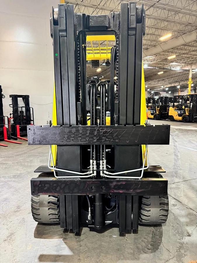 Used 12,000 POUND LB. MODEL S120FTPRS FORKLIFT ROLL CLAMP TRUCK MANUFACTURED 2022 ONLY 1,134 HOURS