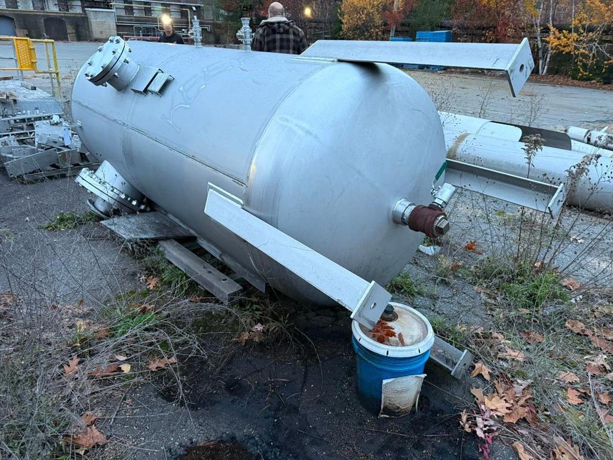 Used INOX INDUSTRIES MODEL 906 STAINLESS STEEL PRESSURE TANK