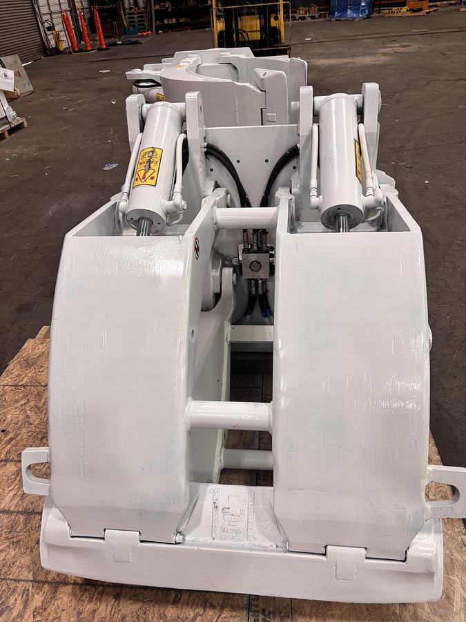 Used 60" CASCADE PAPER ROLL CLAMP ATTACHMENT MODEL 77F-RC-01C CLASS III/IV