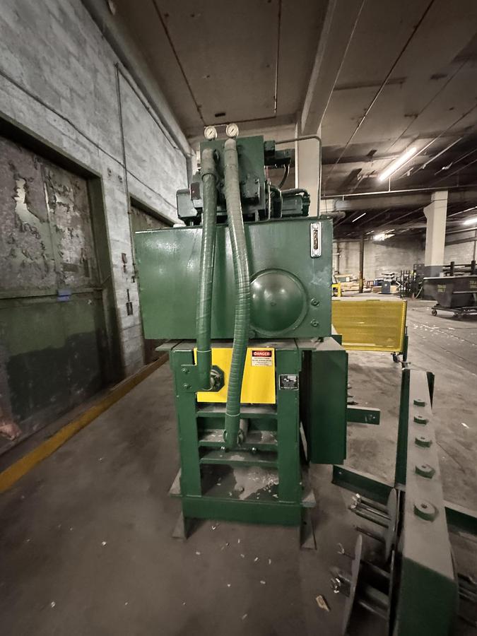 Used AMERICAN BALER MODEL 10357 HORIZONTAL AUTOTIE BALER 20 HP