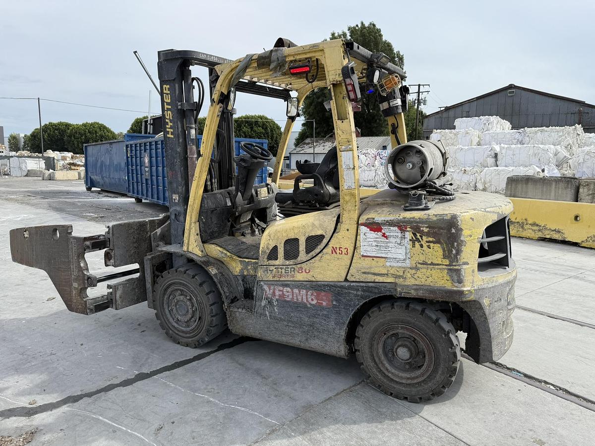Used 8,000 POUND HYSTER MODEL H80FT FORKLIFT WITH BALE CLAMP ATTACHMENT