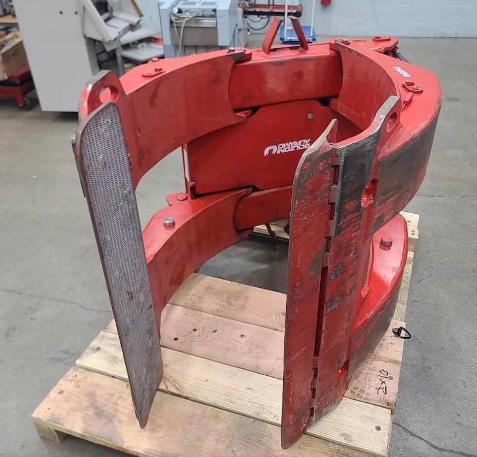 Used 72" BOLZONI AURAMO MODEL ARC-74-1472P PAPER ROLL CLAMP CLASS III MANUFACTURED 2021