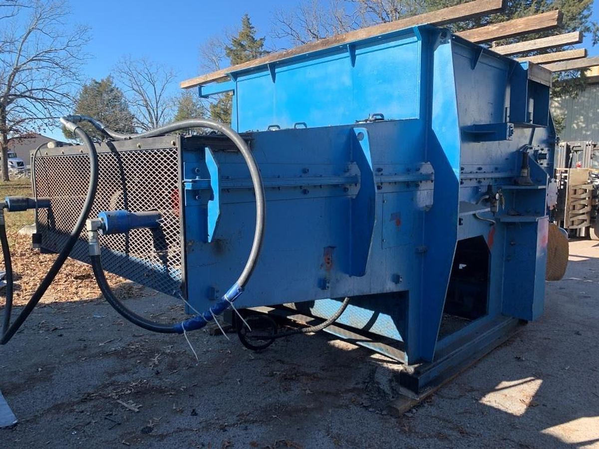 Used VECOPLAN SINGLE SHAFT SHREDDER 200HP MODEL RG78-200 / VAZ 220/200 KNF