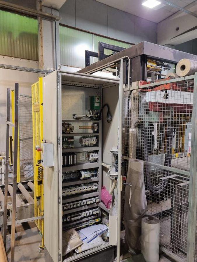 Used SIGNODE (HALOILA) OCTOPUS 1600 BTS PALLET WRAPPING LINE