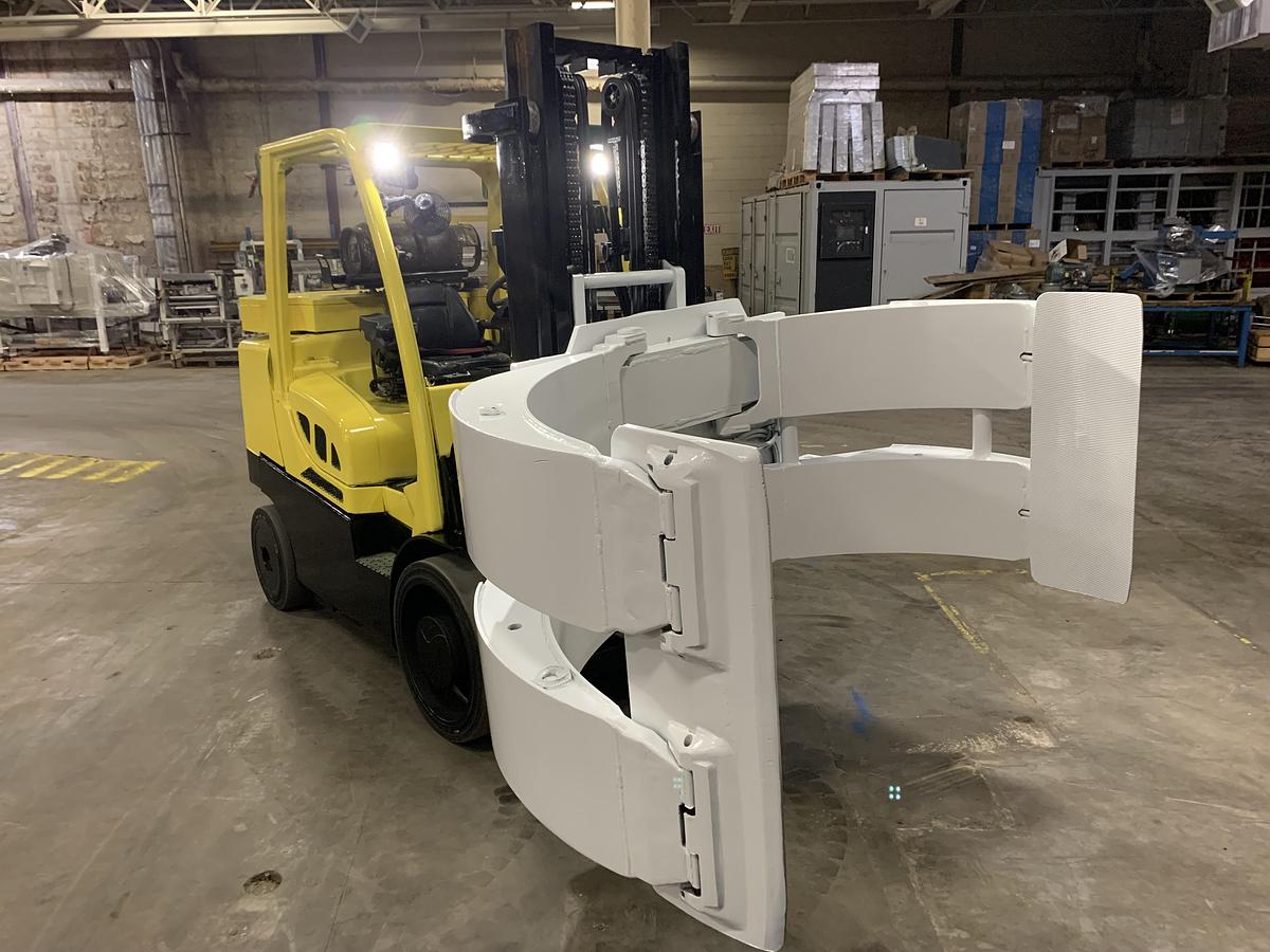 Used 15,500LB. HYSTER MDL S155FT LH/RHWITH 84" CASCADE EXTRA HEAVY CASCADE PAPER ROLL CLAMP MFG 2019