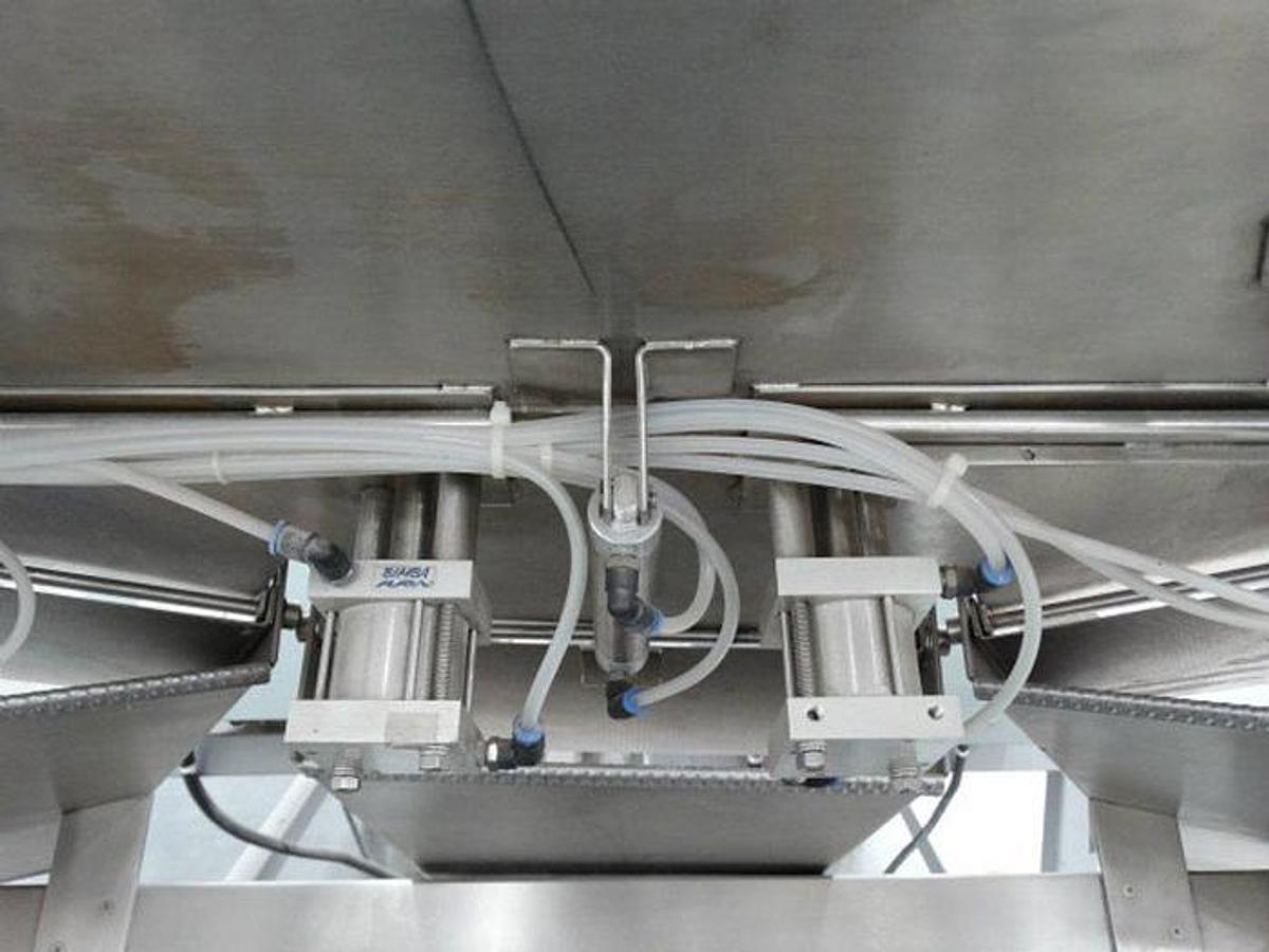 Used WEIGHPACK SYSTEMS INC MODEL COUNTING DEVICE TW/TP LINEAR COUNTER AND VS BAGGING SYSTEM