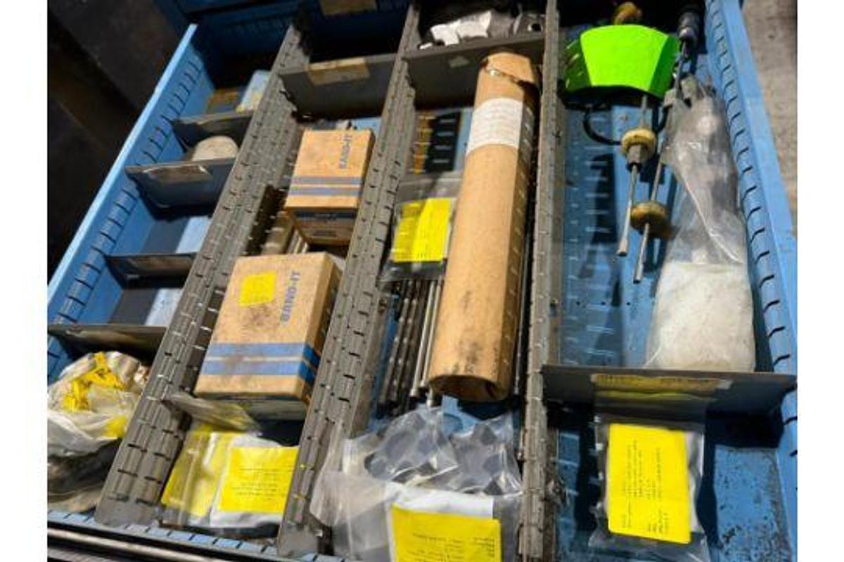 Used LYON 11 DRAWER TOOL CABINET CONTENTS NOT INCLUDED