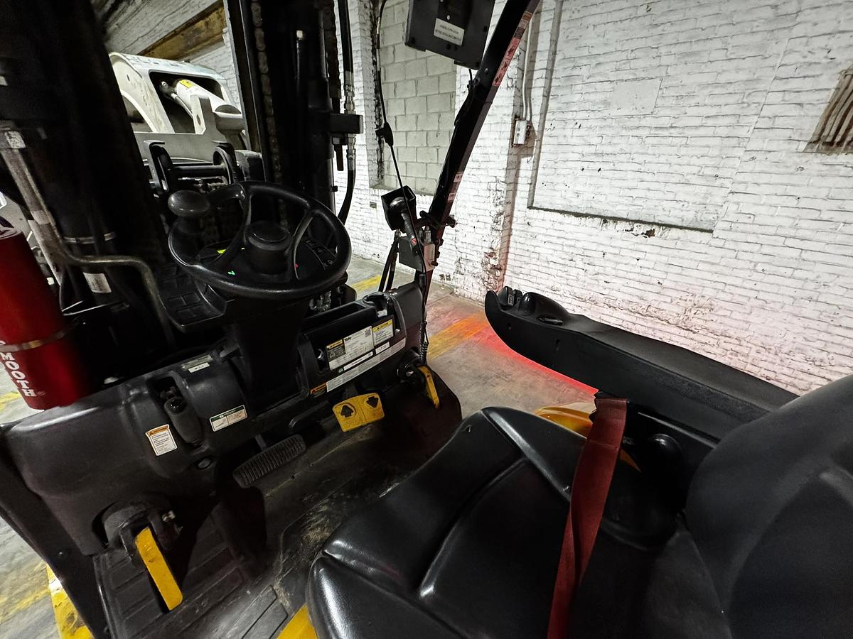 Used 15,500 POUND YALE MODEL GLC155VX FORKLIFT WITH 72" CASCADE PAPER ROLL CLAMP LOW HOURS