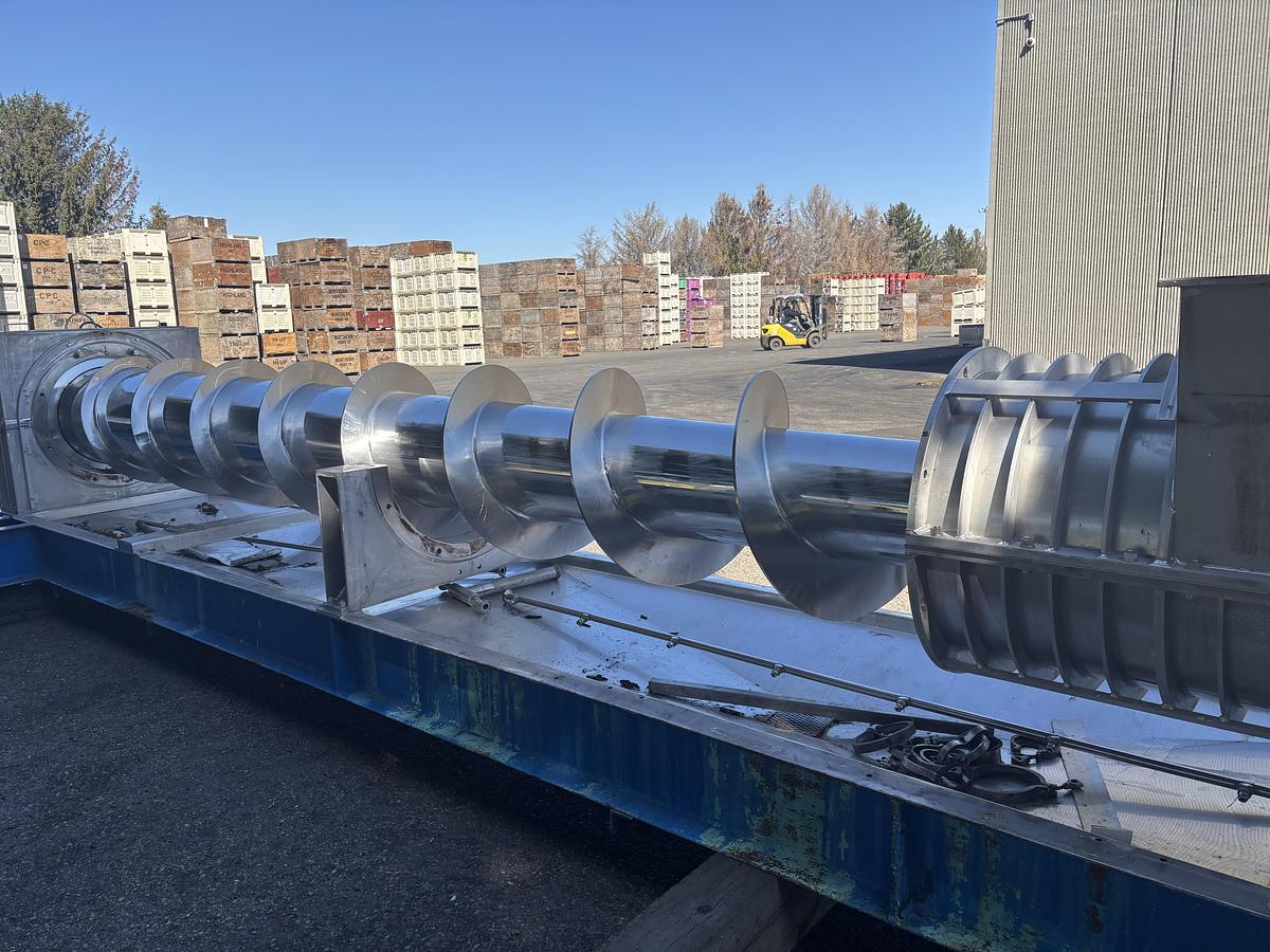 Used FKC MODEL SHX -700 DEWATERING SCREW PRESS S/S