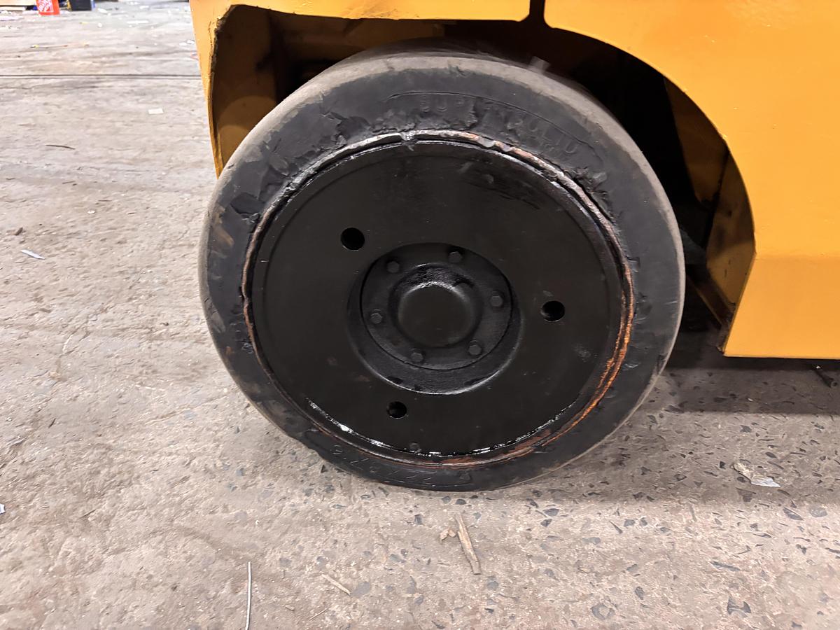 Used 15,500 POUND CATERPILLAR GC70K FORKLIFT MANUFACTURED 2018