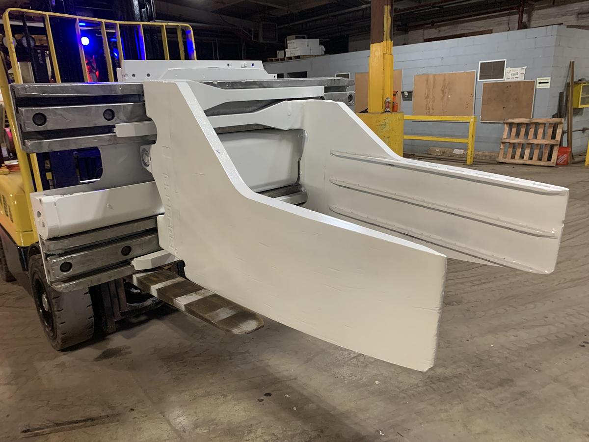 Used CASCADE BALE CLAMP ATTACHMENT CLASS III (ORIGINALLY ON 8,000 POUND FORKLIFT)