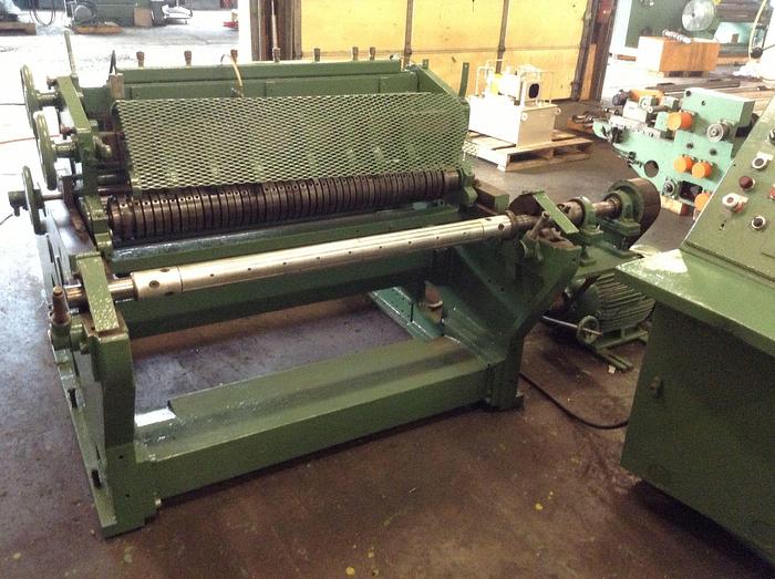 Used 42" REFURBISHED KIDDER CW CENTERWIND SLITTER REWINDER SHEAR AND SCORE SLITTING - PENDING LS