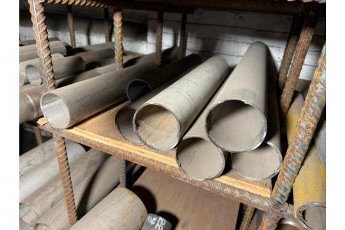 Used LARGE AMOUNT OF CAST, STAINLESS STEEL, ALUMINUM, GALVINIZED AND PVC PIPES
