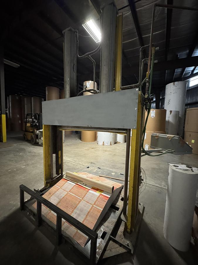 Used 42" WIDE PNEUMATIC ROLL SPLITTER 42" DIAMETERS