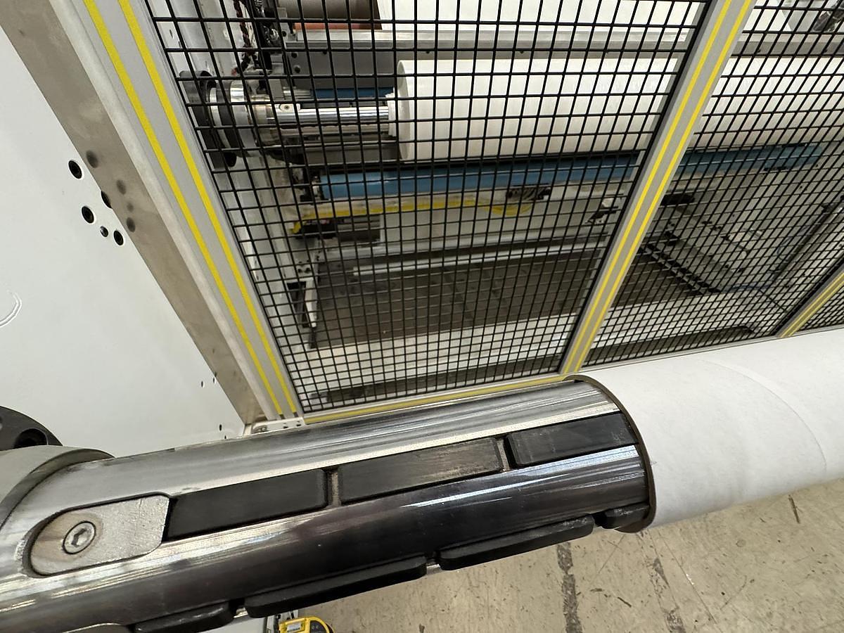 Used 72" WIDE CATBRIDGE MODEL 324 CONTINUOUS RUN SIMPLEX TURRET 24-36" REWIND DIAMETER