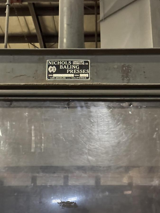 Used NICHOLS BALING PRESSES VERTICAL BALER