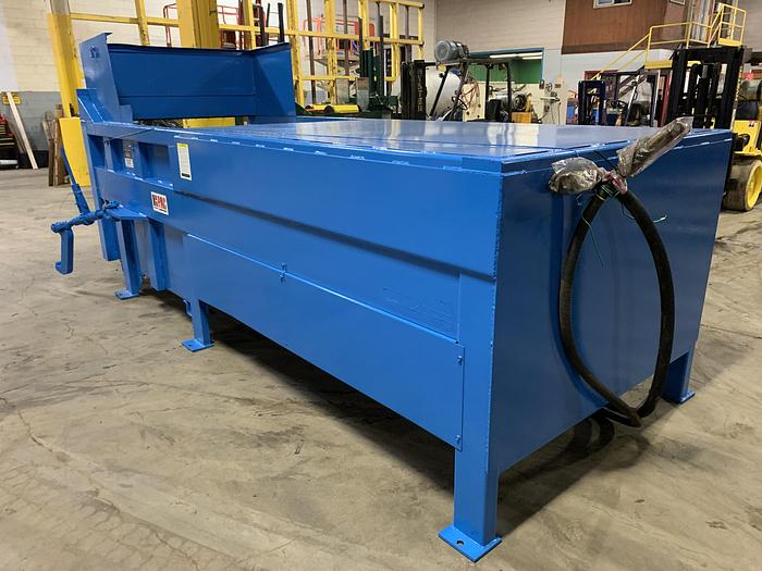 Used SHRED-TECH AZ-80 SHREDDER WITH COMPACTOR AND CONVEYOR