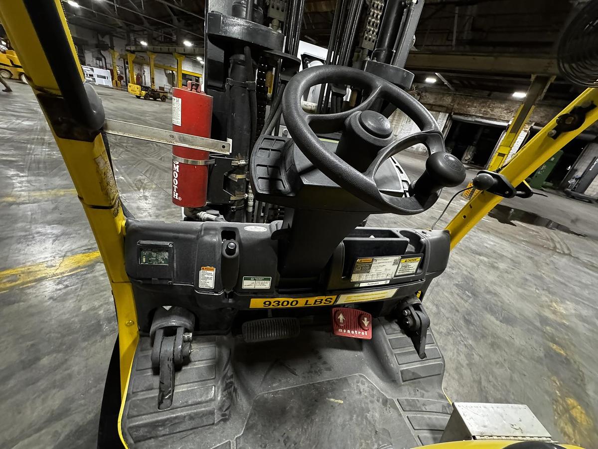 Used 15,500LB. HYSTER MDL S155FT WITH 84" CASCADE EXTRA HEAVY CASCADE PAPER ROLL CLAMP MFG 2019 SINGLE STAGE MAST LOW HOURS