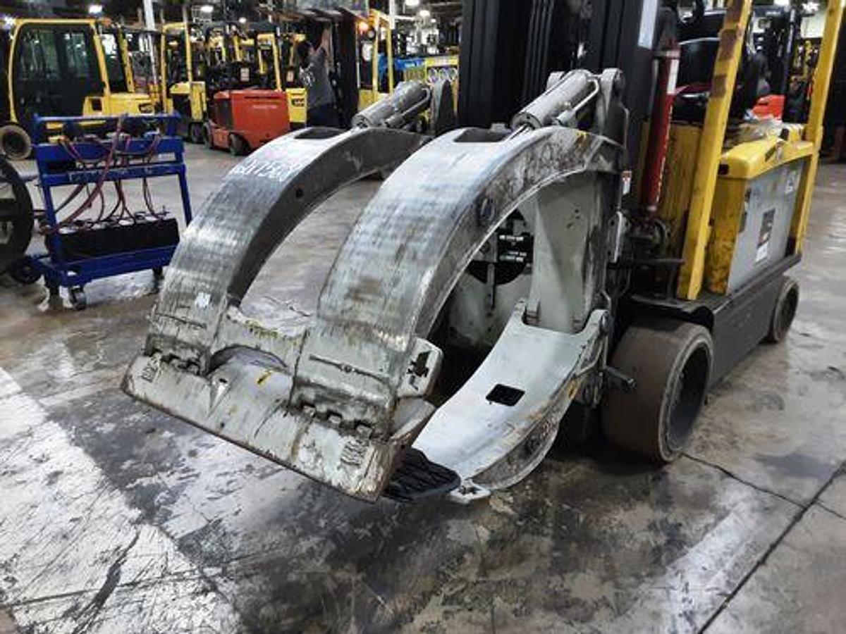 Used 60" CLASS III CASCADE ROLL CLAMP MODEL 25H-RCP-BX07-006