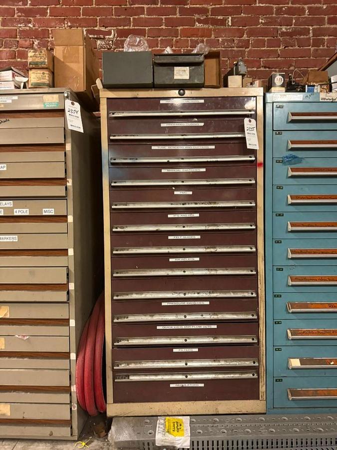 Used VIDMAR STYLE TOOL CABINET 13 DRAWER WITHOUT CONTENTS