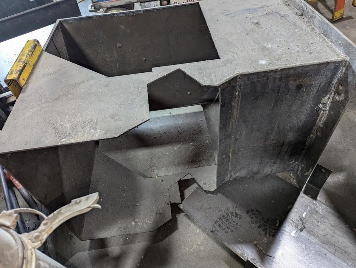 Used UNTHA QUAD SHAFT SHREDDER 60 HP