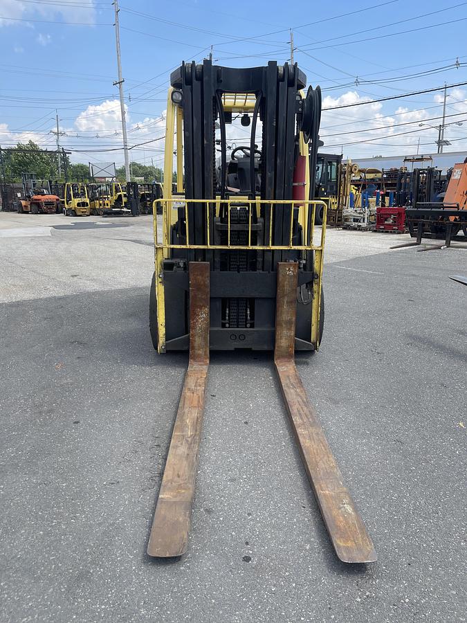 Used 13,500 POUND HYSTER MODEL S135FT FOUR WAY VALVE WITH 5,000 HOURS