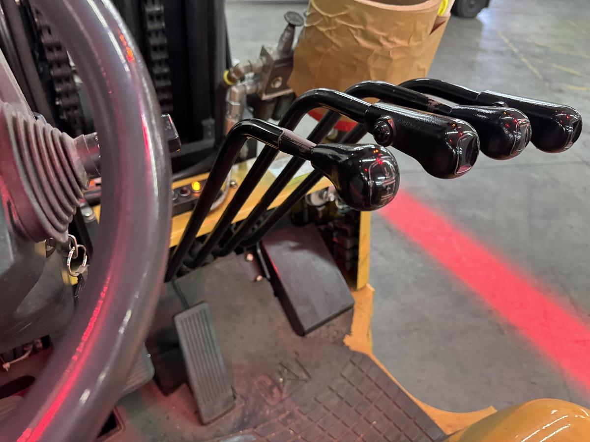 Used CATERPILLAR ROLL CLAMP TRUCK MODEL GC55K6 WITH CASCADE CLAMP