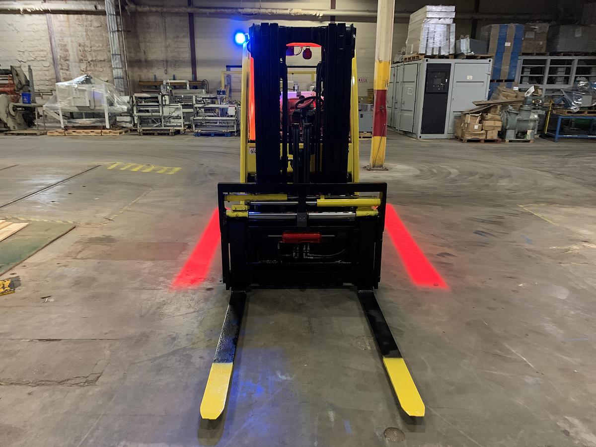 Used 8,000 POUND LB. HYSTER MODEL S80FT FORKLIFT WITH SIDESHIFT AND FORK POSITIONING