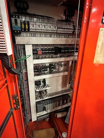 Used PAPER MACHIENRY CORPORATION PMC-1000 12OZ CUPS