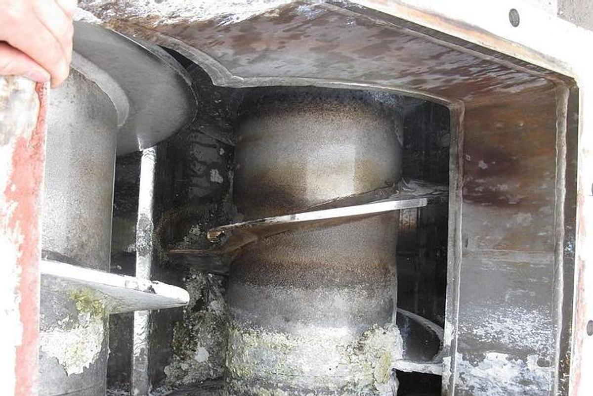 Used SHINHAMA MODEL CCE-8-1200 KNEADER 260 ODST/D