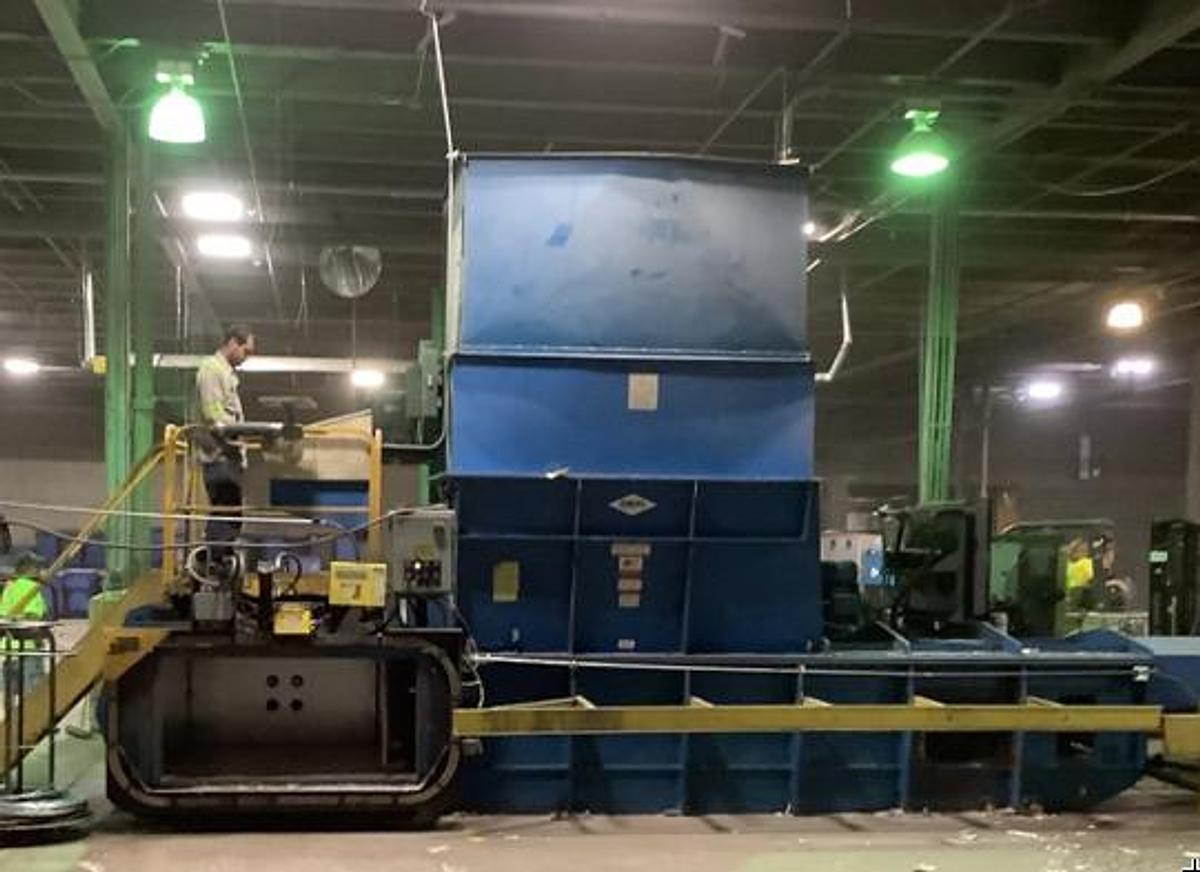 Used EXCEL MODEL 2R10 TWO RAM BALER WITH MAYFRAN CONVEYOR - NEW CYLINDER 2024
