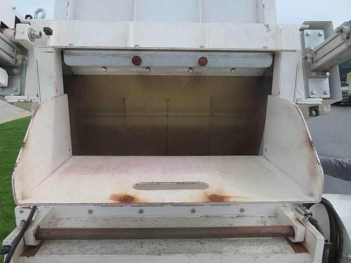 Used TRIA (OMV GROUP) GRANULATOR MODEL 900 NS-R WITH SILENCER