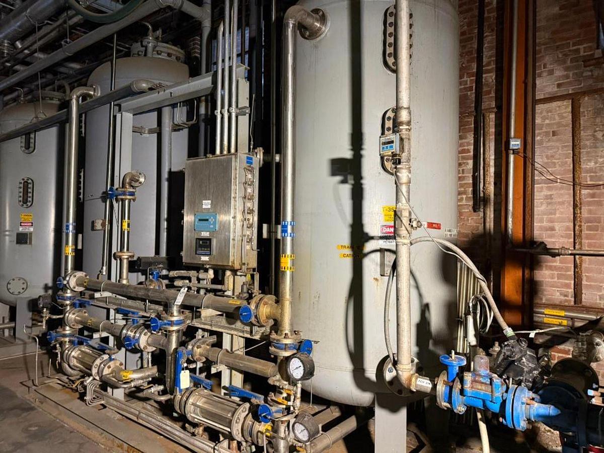 Used H-O-H SYSTMES, INC DEMINIERALIZER STATION WITH TWO TANKS